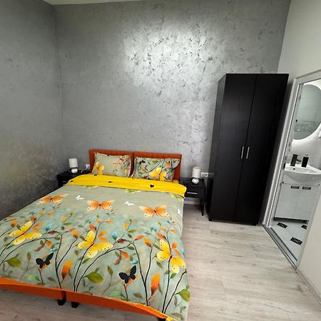 Mitic Apartmani 1 Ni Exterior foto