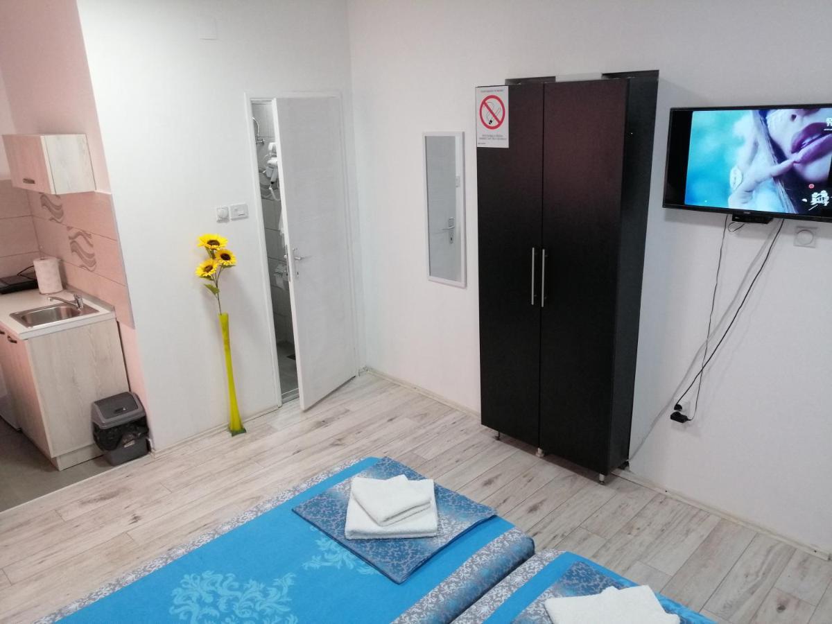 Mitic Apartmani 1 Ni Exterior foto